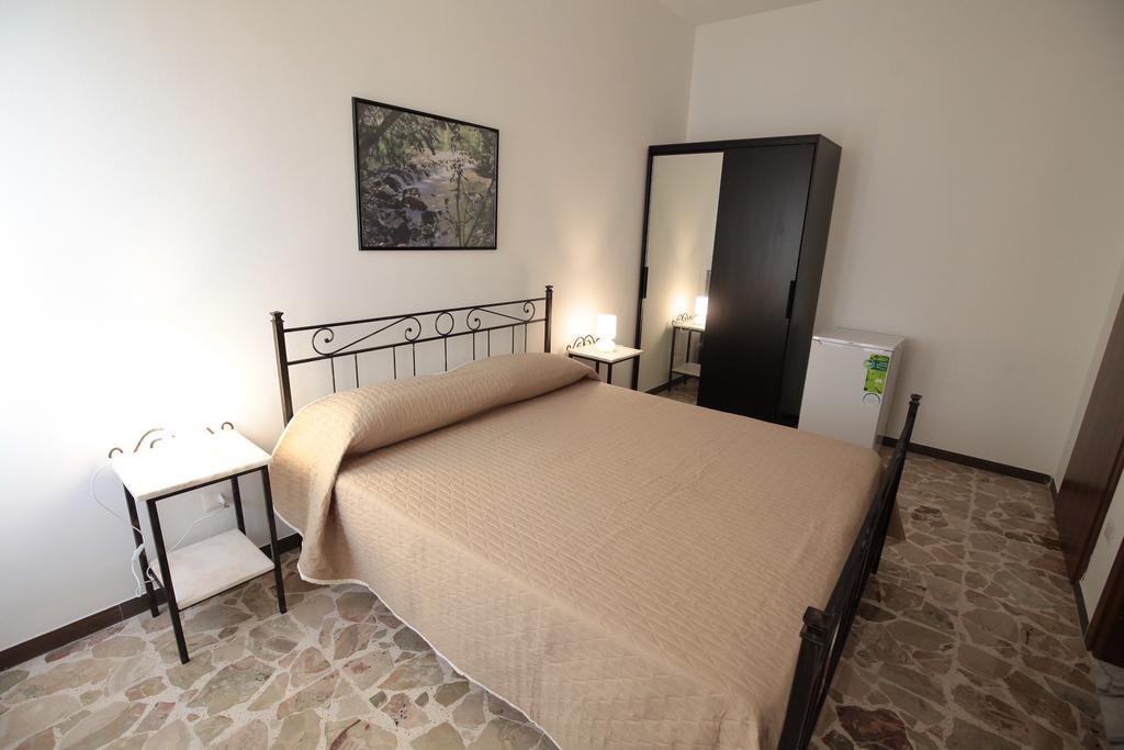 סירקוזה B&B Tari חדר תמונה